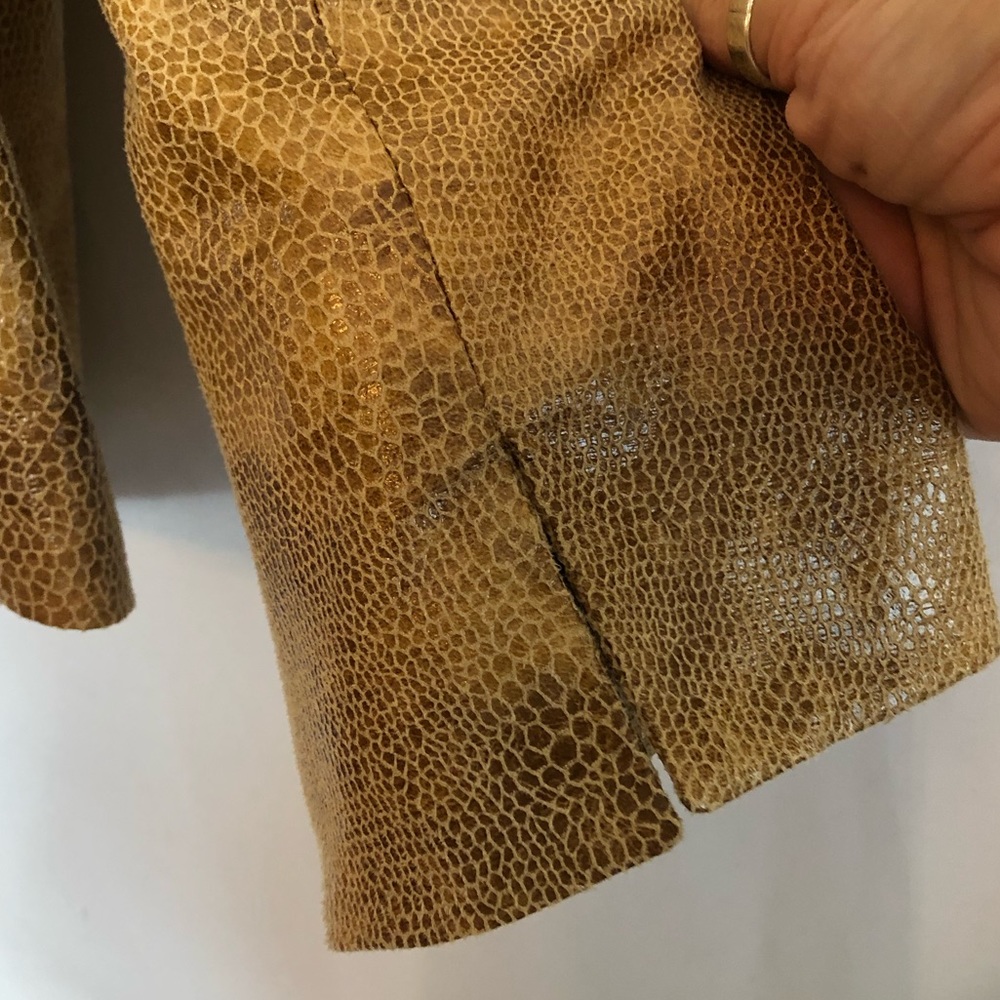 JM Collection faux leather snake print jacket NWT - Picture 5 of 7